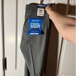 Haggar Cool Fit Dress Pants (33x32) Color-Gray